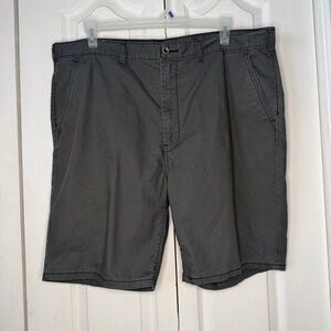 Levi's Men’s Charcoal Gray Flat Front Shorts size 42